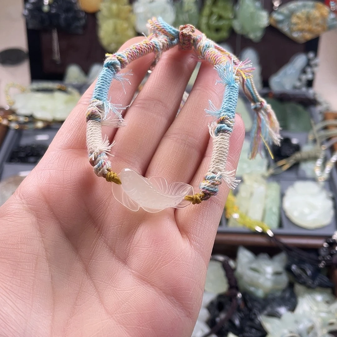 岫玉未镶嵌吊坠(赠链)