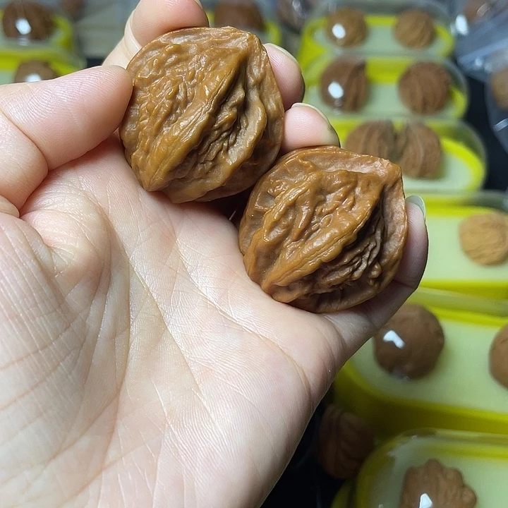 用***6文玩核桃吊坠蝴蝶龙脊