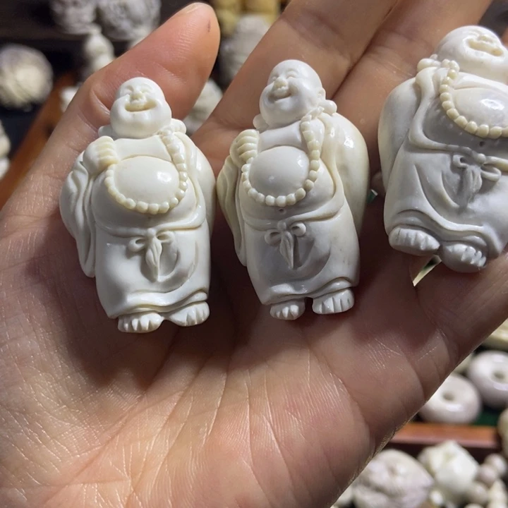 配饰鹿角雕刻一个福利图个乐呵