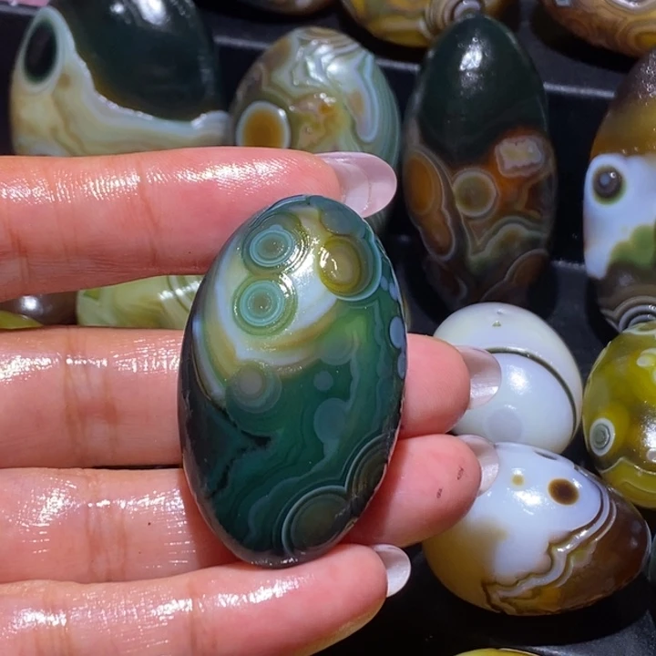 玛瑙/玉髓未镶嵌珠宝奇石108