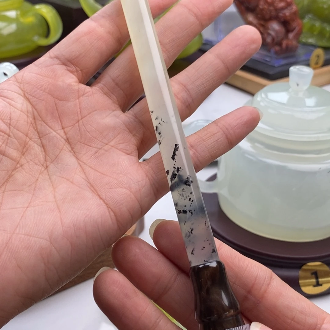 岫玉未镶嵌四大名玉毛笔