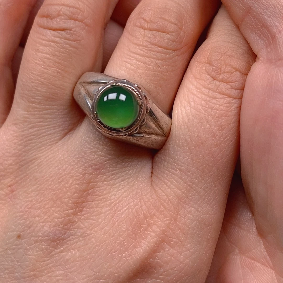 翡翠戒指未镶嵌翡翠蛋面