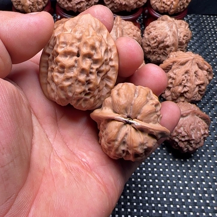 吊坠文玩核桃蛤蟆眼