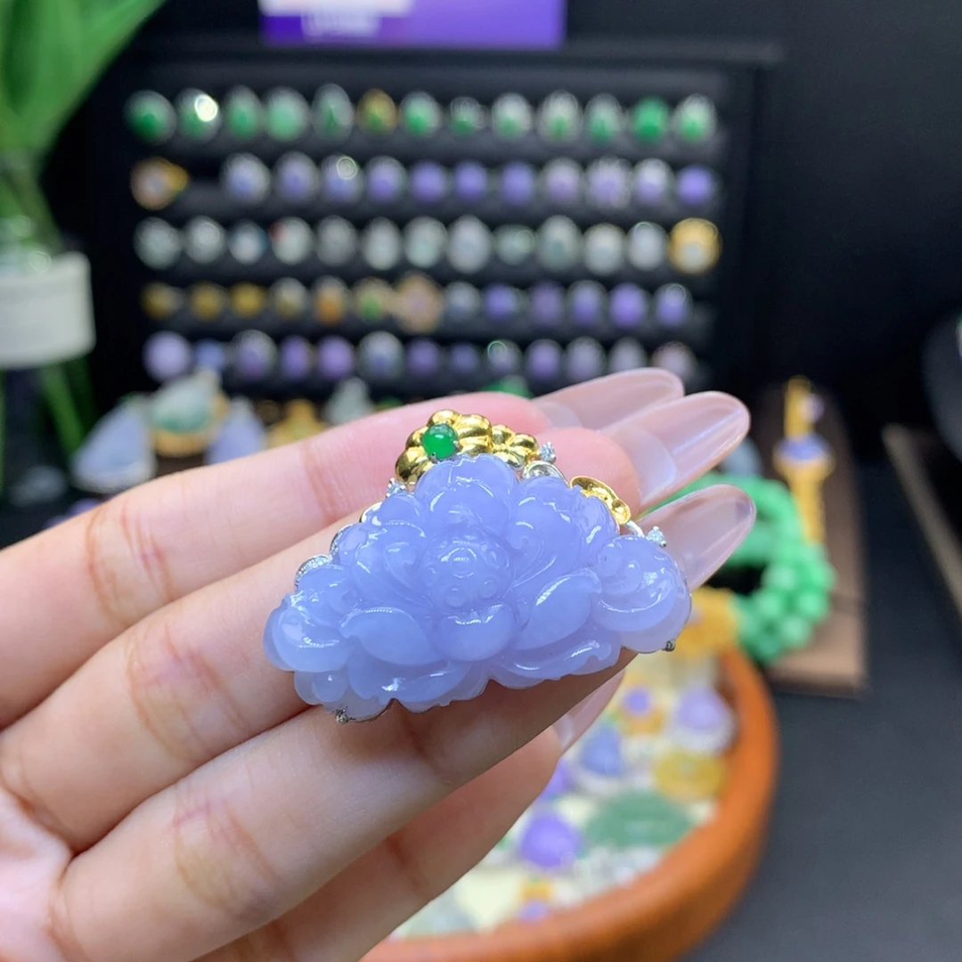 翡翠18K金镶嵌颈饰