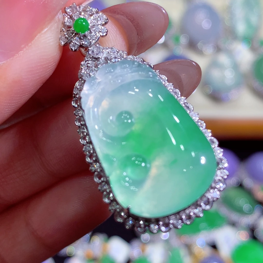 翡翠18K金镶嵌吊坠(不含链)