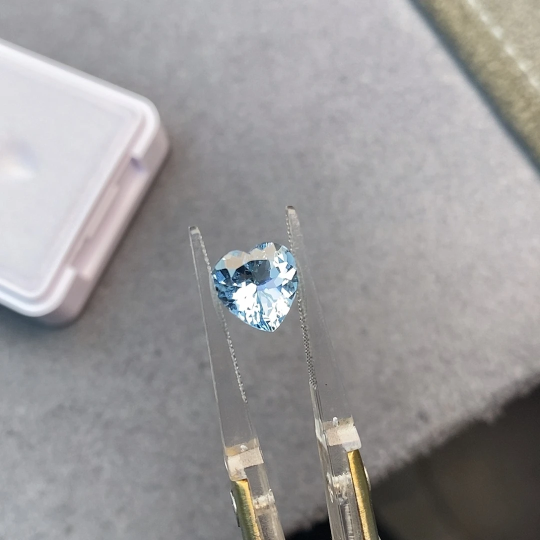 海蓝宝石笔搁未镶嵌1.87ct 圣玛利亚