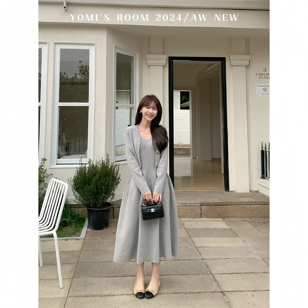 【现货】YOMI小个子定制【柏林旧影】简约显瘦v领连衣裙两件套女春季