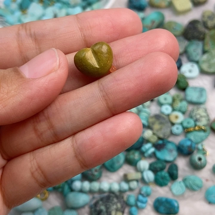 南红玛瑙未镶嵌珠宝奇石