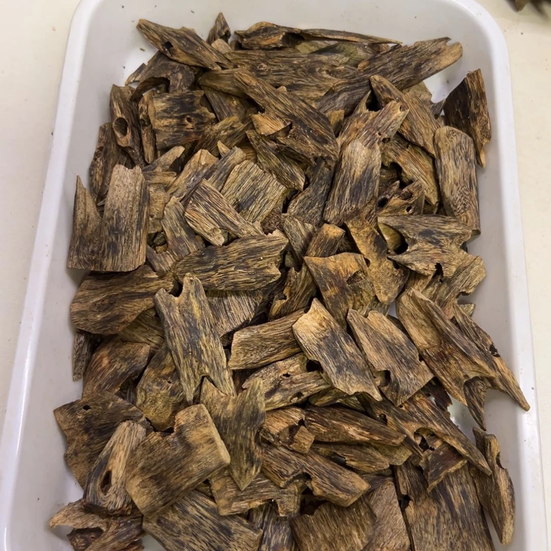 沉香碎屑沉香汝湖块料100克
