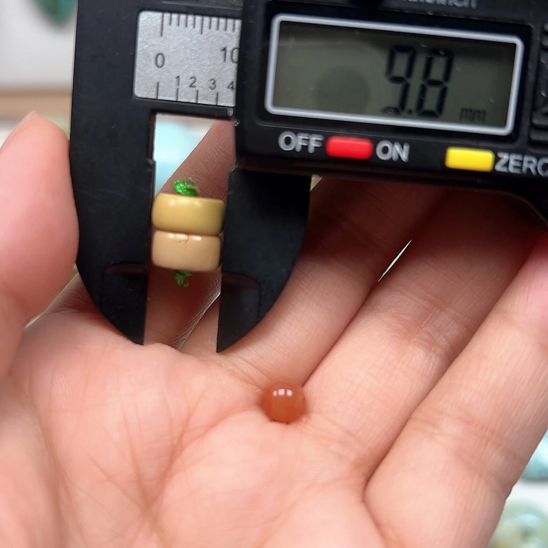 南红玛瑙未镶嵌珠宝奇石