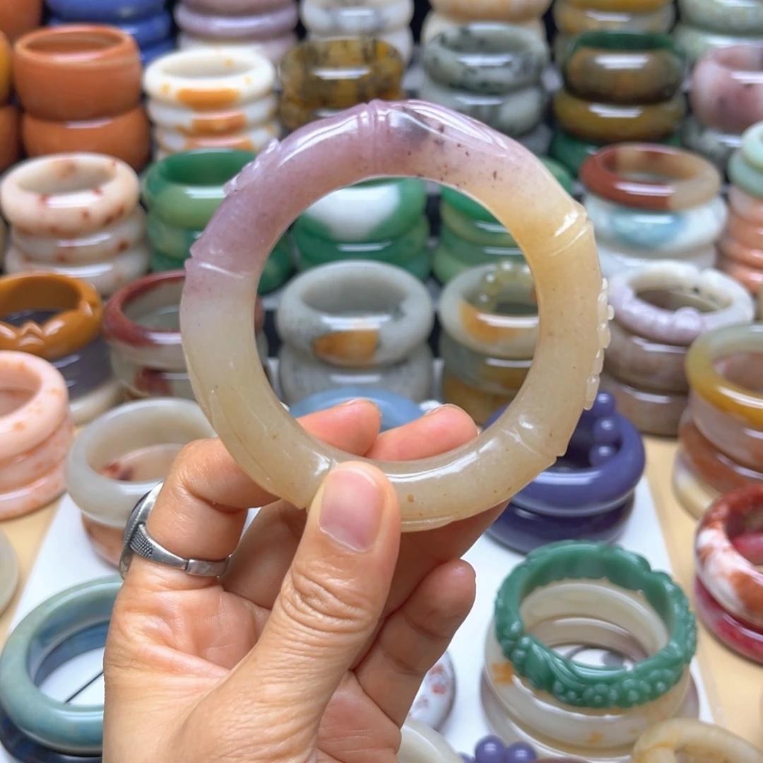 手镯石英质玉未镶嵌