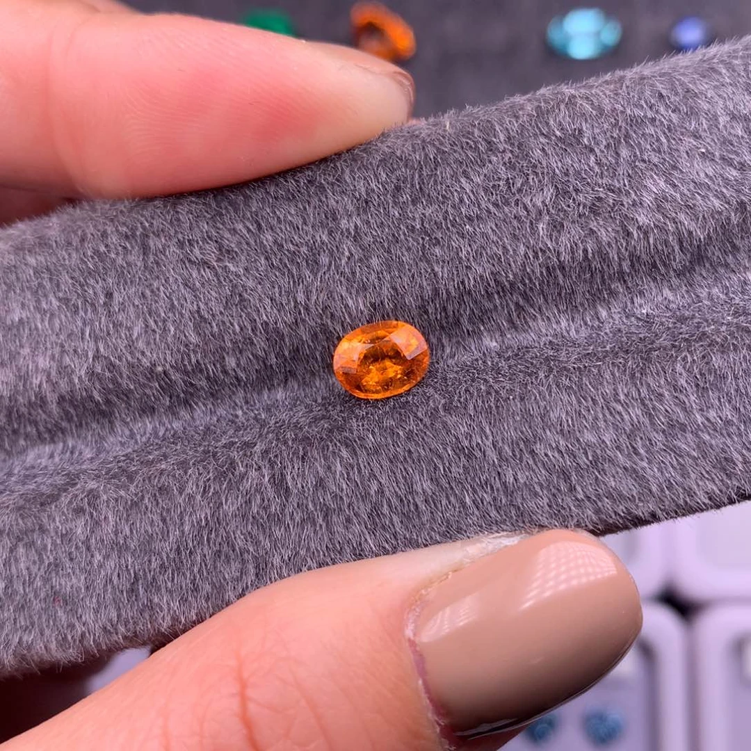 石榴石（芬达石）珠宝半成品未镶嵌1.3ct芬达特价福利