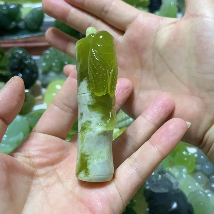 【闪购商品】蛇纹石玉未镶嵌把件