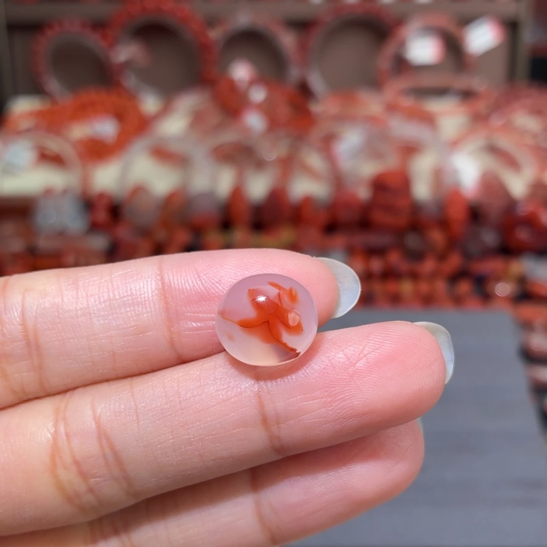 L****南红玛瑙未镶嵌颈饰戒面