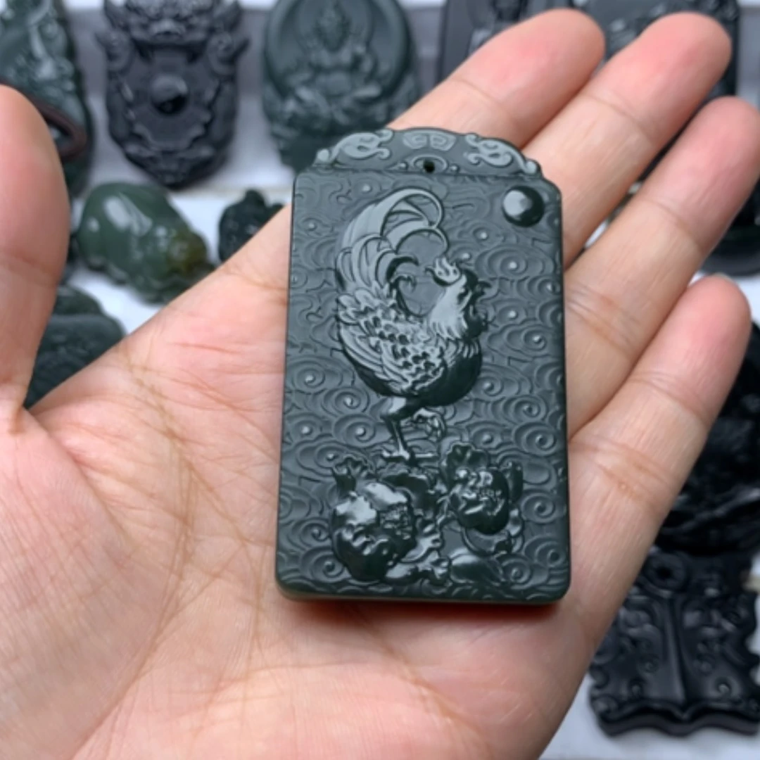 【闪购商品】颈饰未镶嵌和田玉双面雕刻