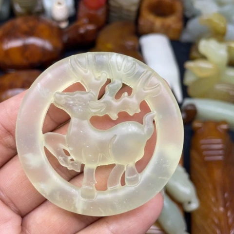 未镶嵌蛇纹石玉颈饰90