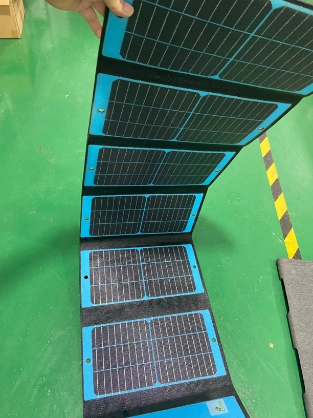 25x40 六折叠 太阳能软包