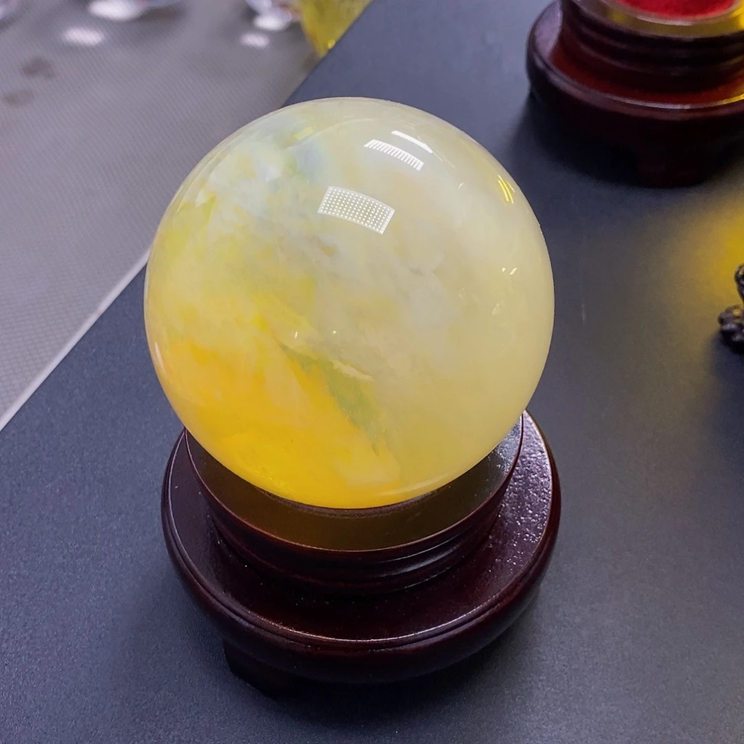 石材8.3厘米黄水摆件