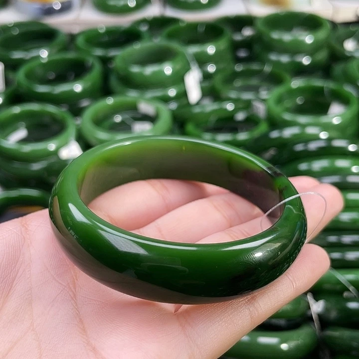 未镶嵌手镯和田玉（碧玉）