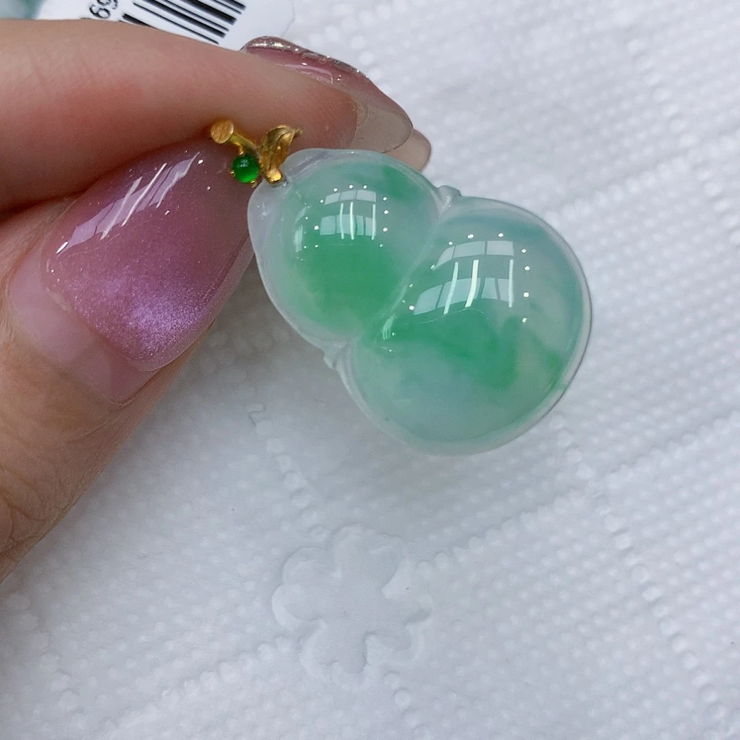 翡翠18K金镶嵌颈饰1111111