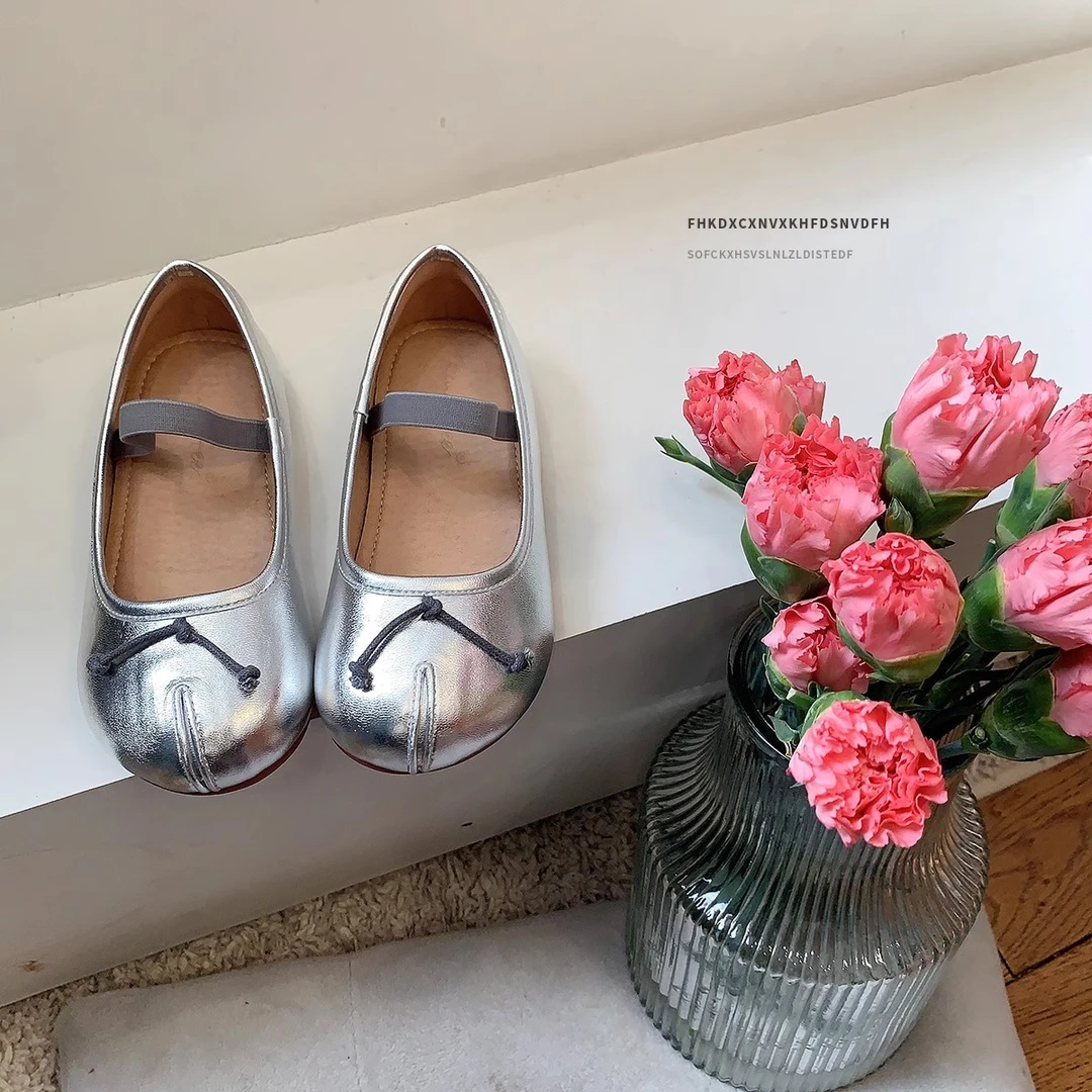 现货银色儿童皮鞋2025新童春秋单鞋浅口女孩公主鞋软底宝宝童鞋潮