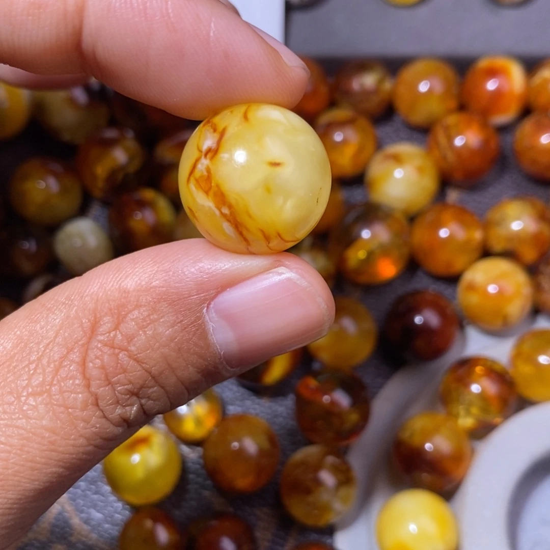 抖***员琥珀未镶嵌手链裸石