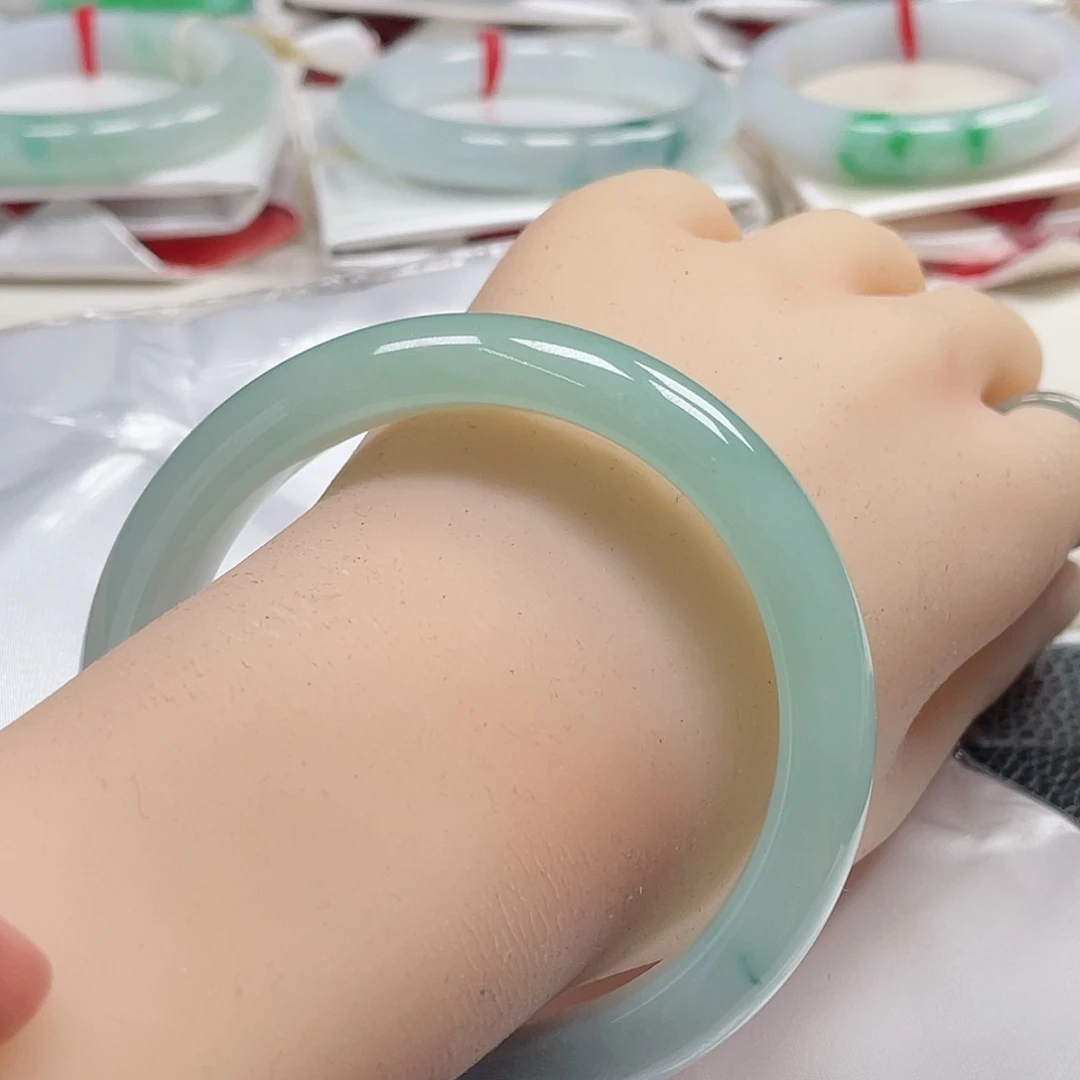 翡翠手镯未镶嵌缅甸翡翠手镯58圈