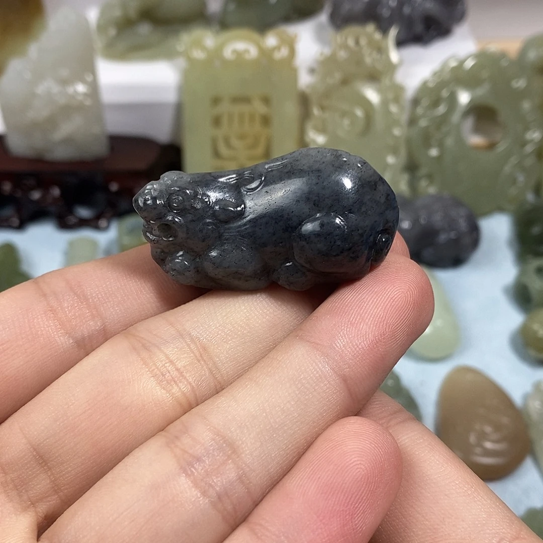 和田玉未镶嵌挂件