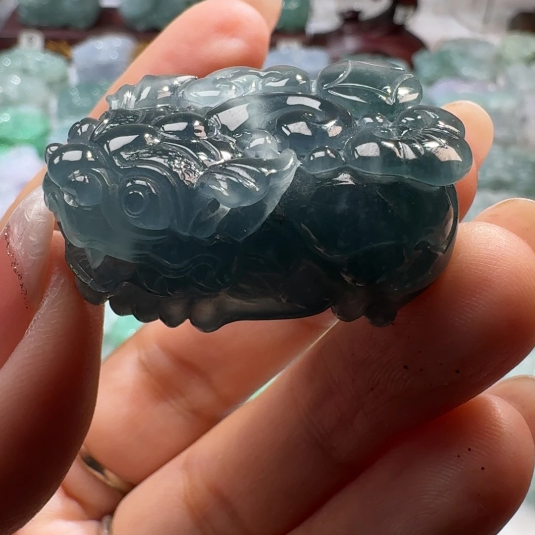 翡翠未镶嵌挂件貔貅