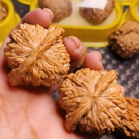 庄*文玩核桃四座楼一对