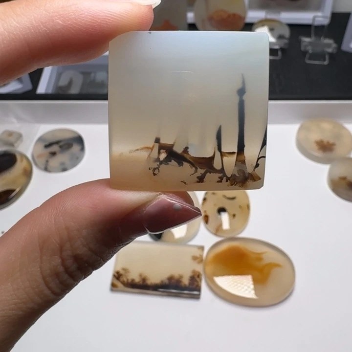 玛瑙/玉髓未镶嵌珠宝奇石