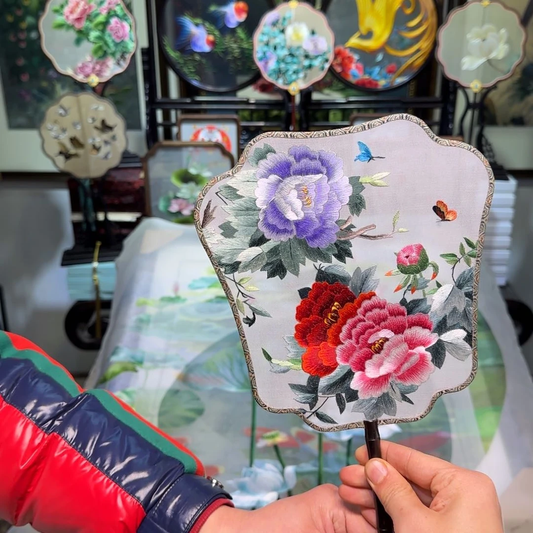 刺绣刺绣工艺精湛