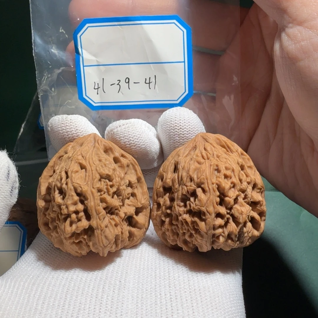 文玩核桃吊坠南疆22