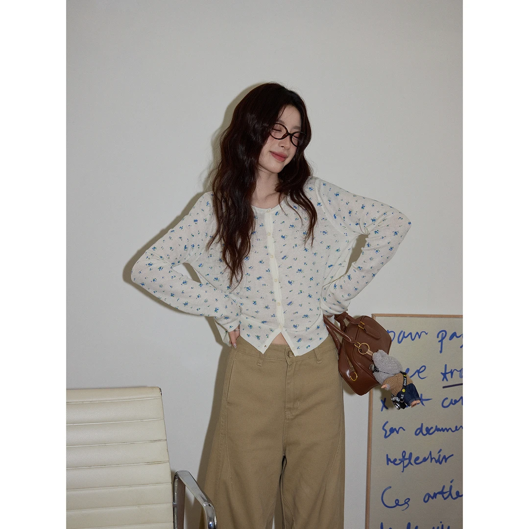 下架】温柔小碎花圆领针织罩衫女2025秋休闲长袖短款开衫外套