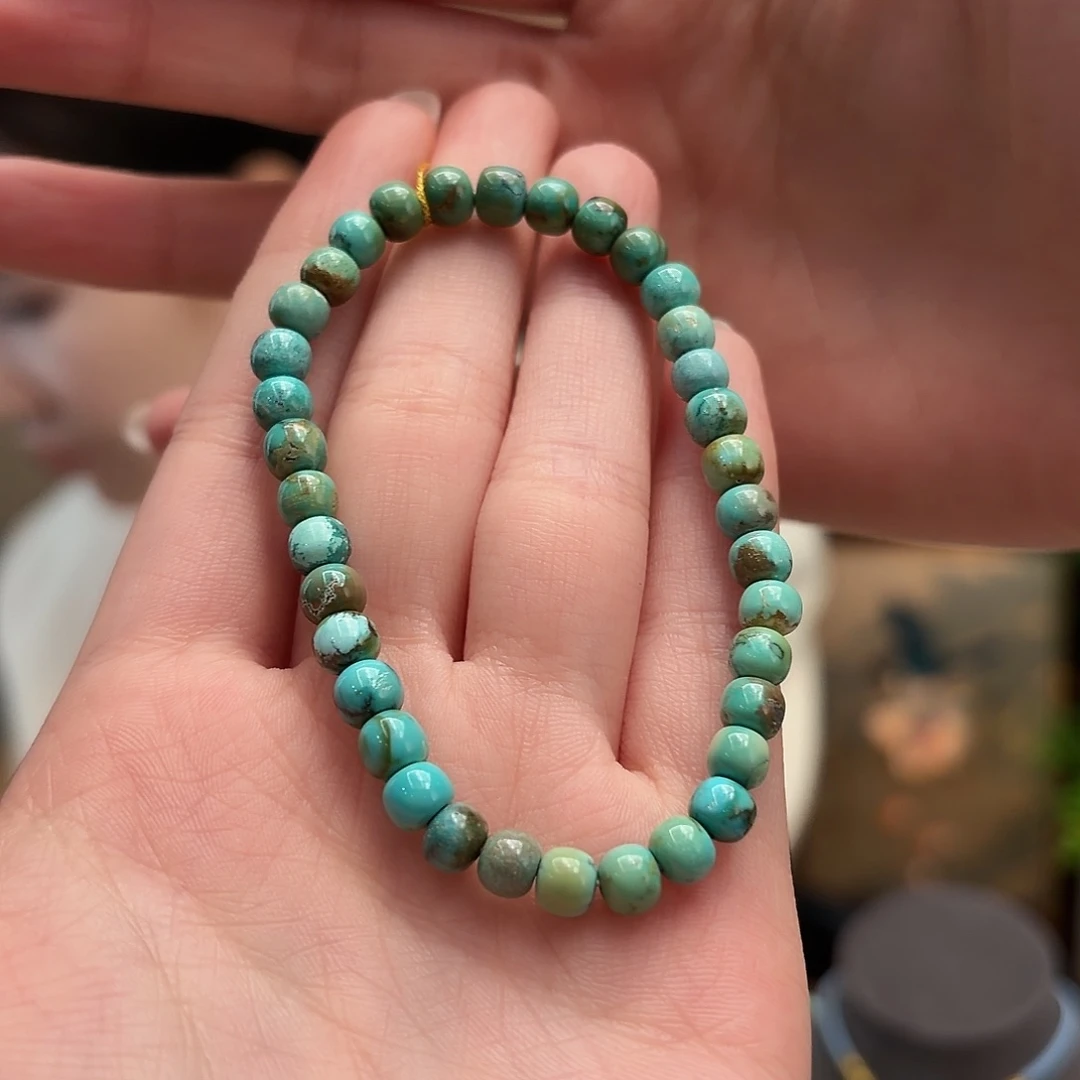 绿松石未镶嵌颈饰