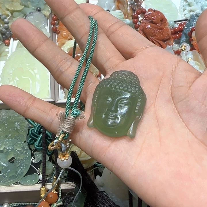 蛇纹石玉未镶嵌吊坠