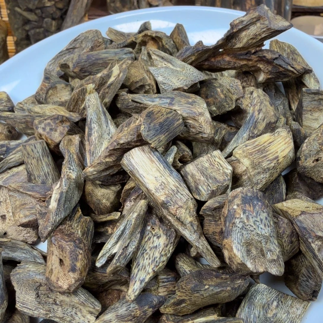 沉香碎屑沉香沉香树钉50g