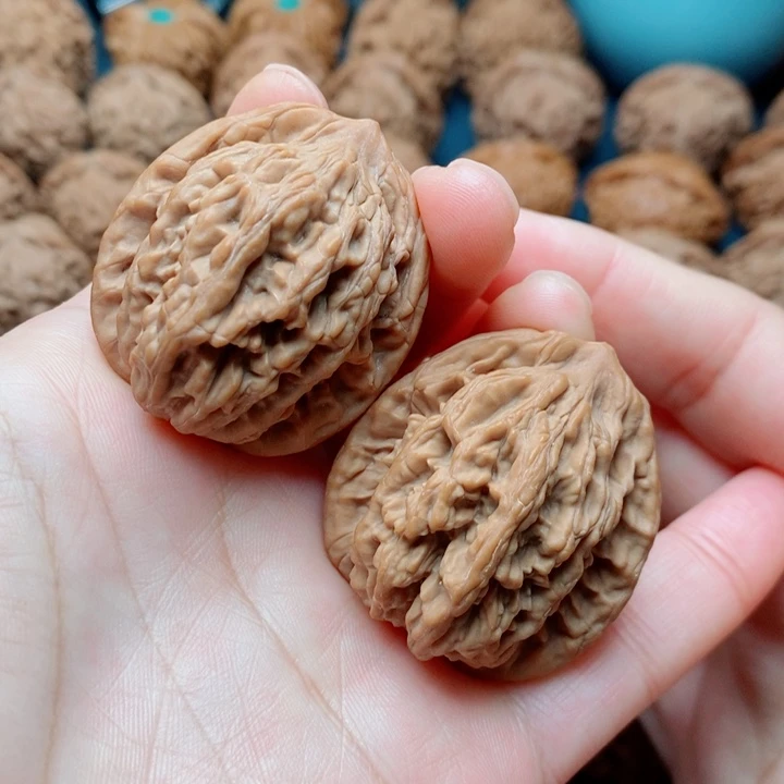 肆***两文玩核桃把件麦虎36