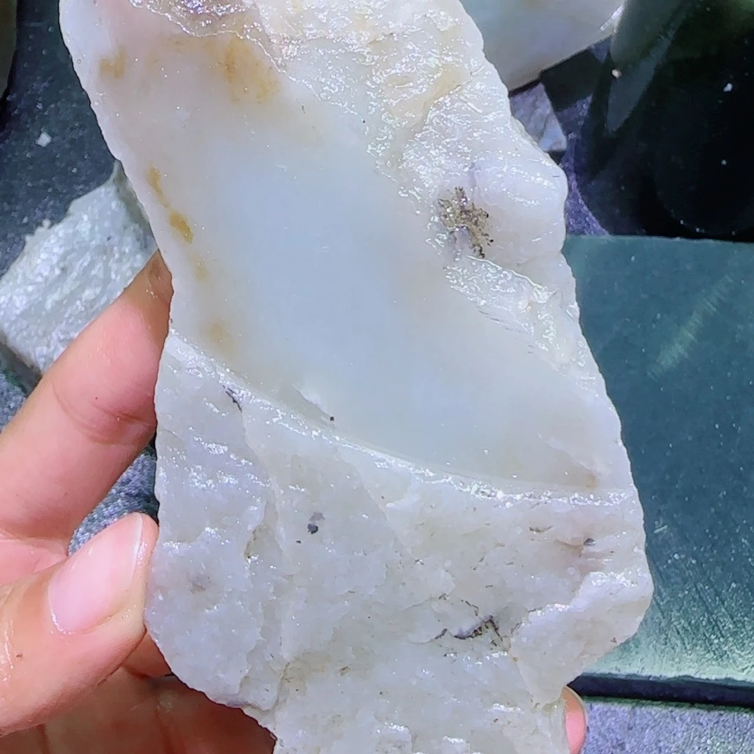 和田玉未镶嵌珠宝半成品