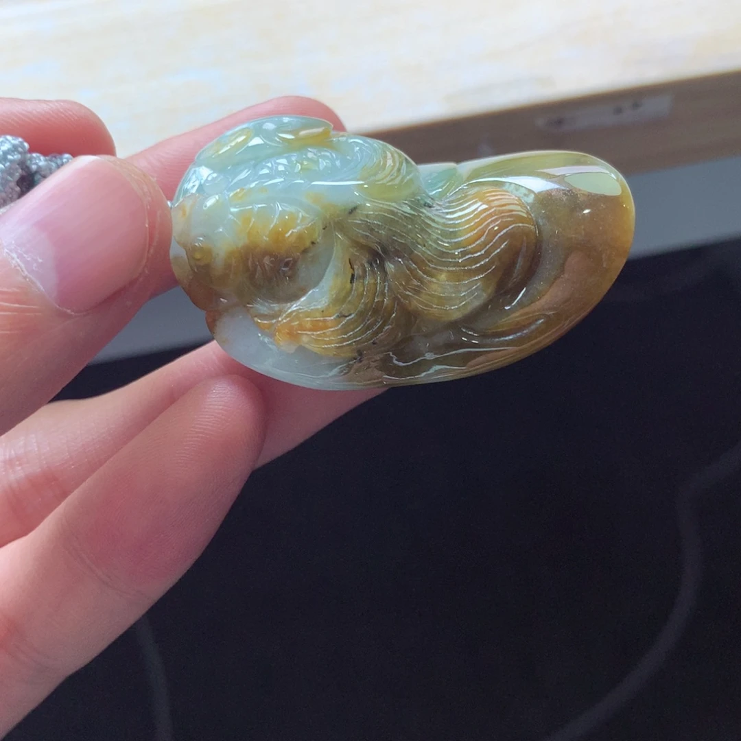 翡翠颈饰未镶嵌吊坠