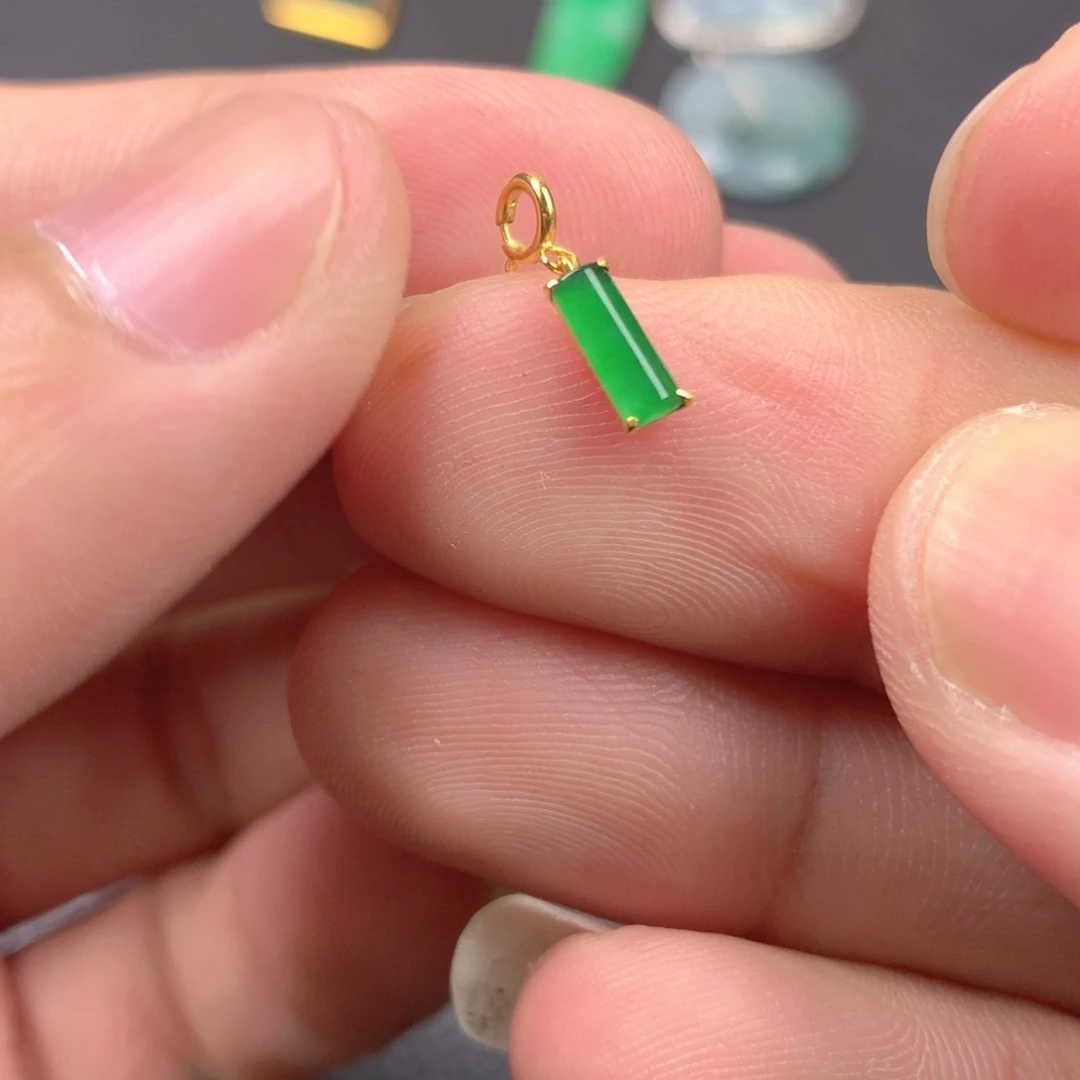 【闪购商品】翡翠18K金镶嵌颈饰翡翠