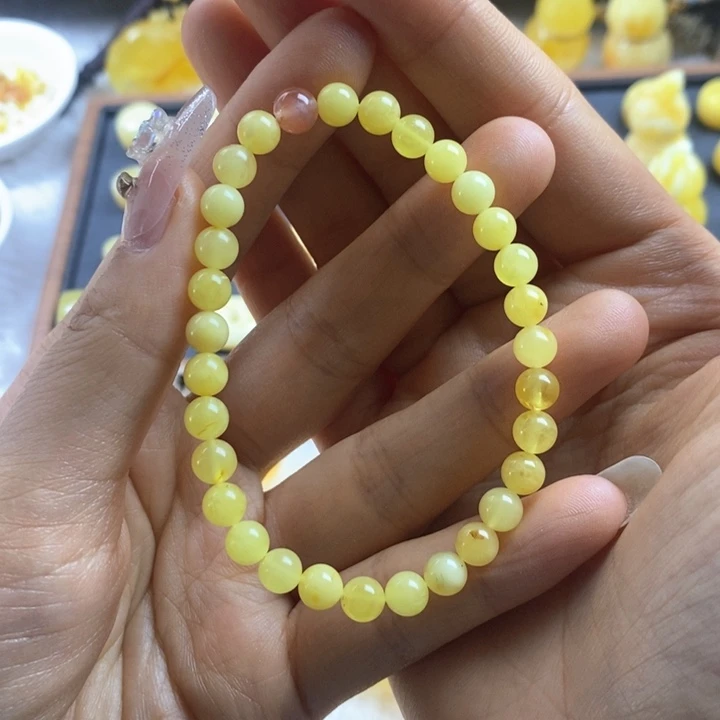 未镶嵌蜜蜡裸石尺寸5.8，微瑕