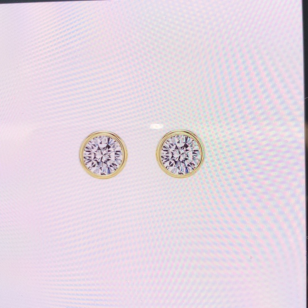 18K金镶嵌实验室培育钻石单颗1克拉耳钉泡泡