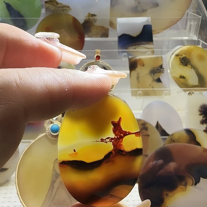 玛瑙/玉髓未镶嵌珠宝奇石