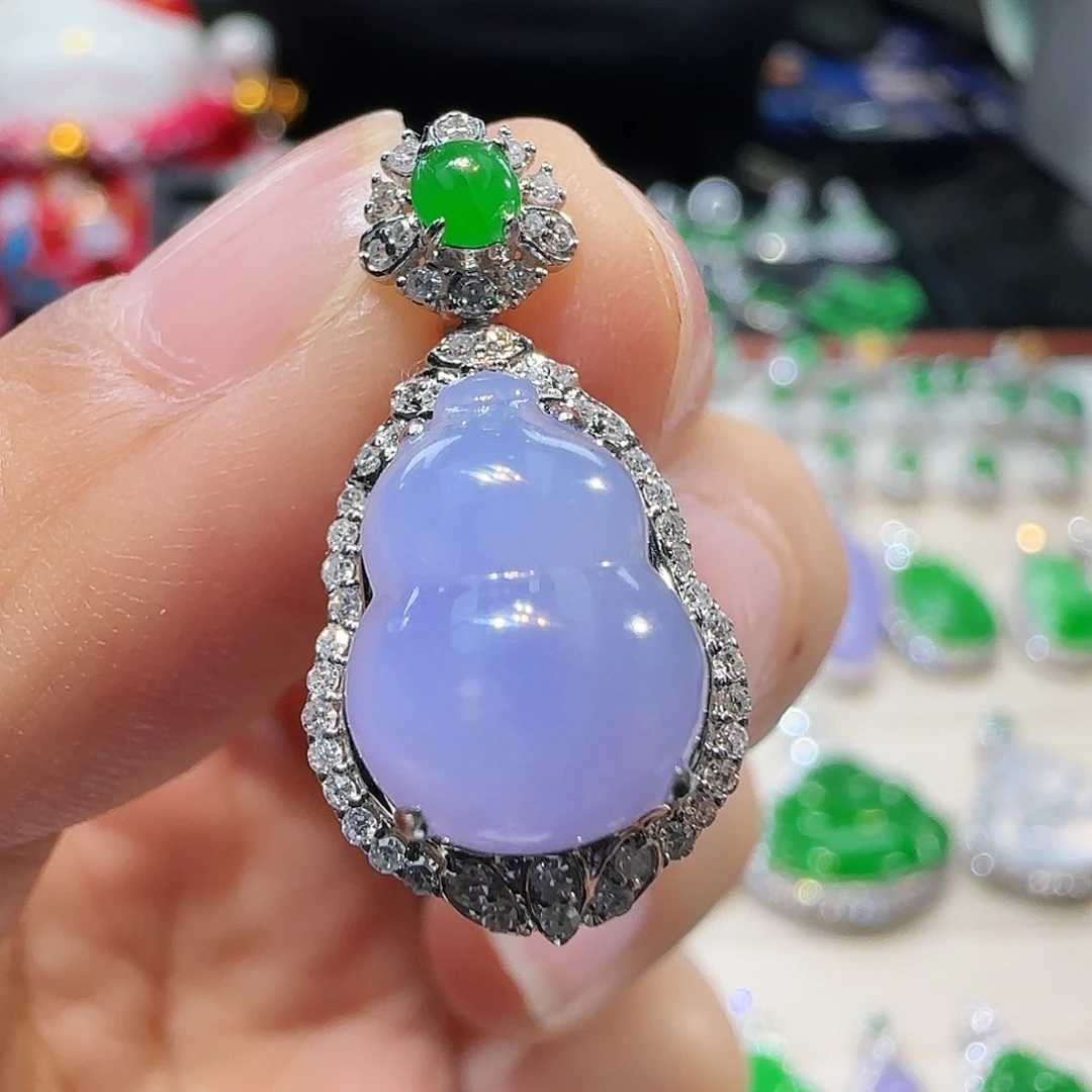 翡翠吊坠(不含链)18K金镶嵌