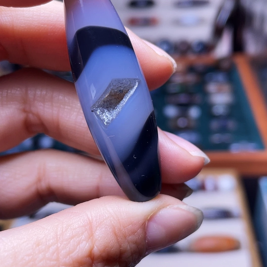 玛瑙/玉髓未镶嵌珠宝奇石