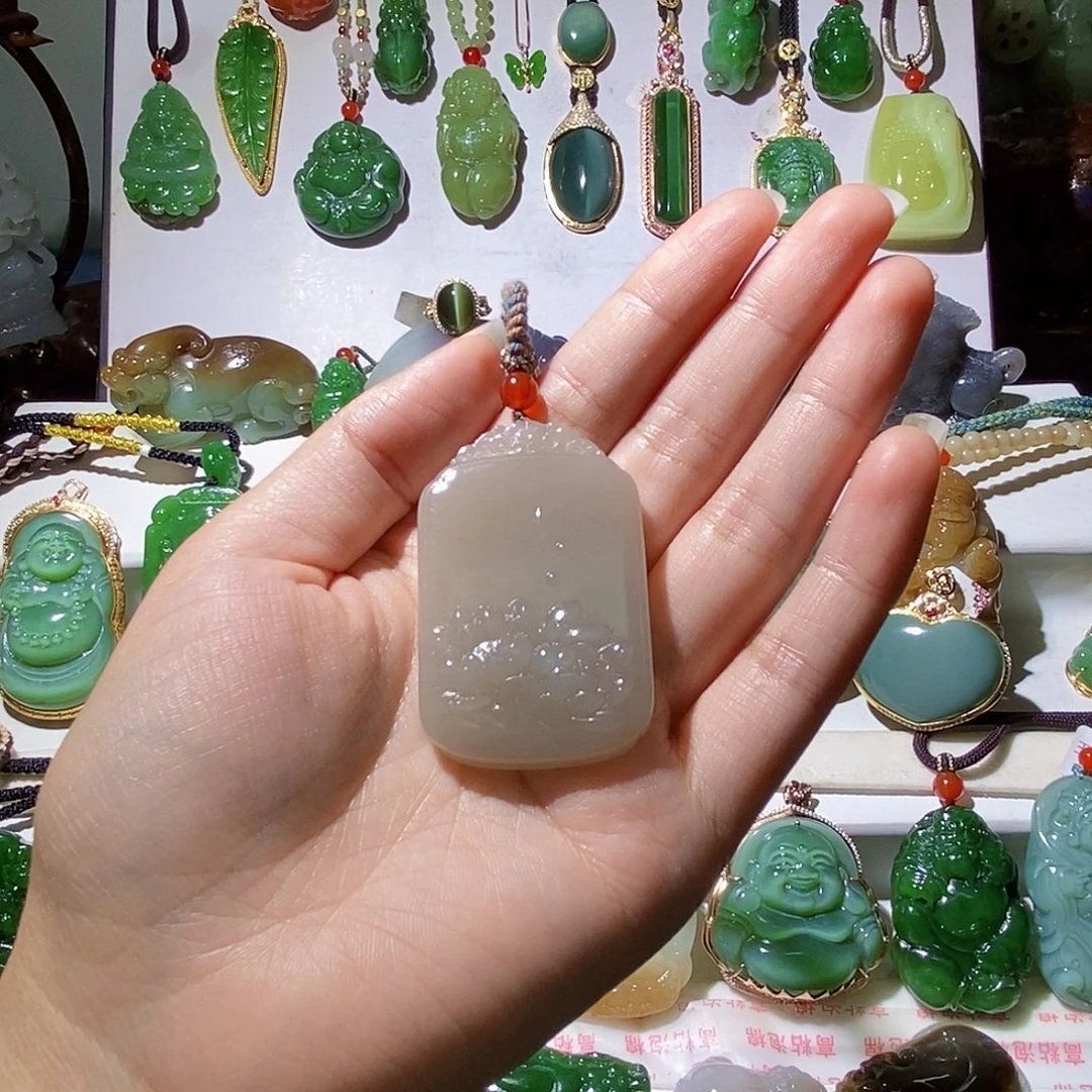 颈饰未镶嵌和田玉