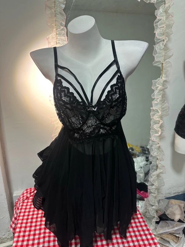 性感纯欲吊带睡衣女