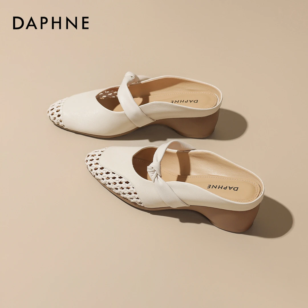 达芙妮2025夏季新款法式镂空包头凉鞋女百搭粗跟配裙子玛丽珍凉鞋