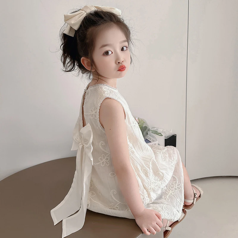 女童无袖公主裙2025夏季新款女孩刺绣蕾丝背心裙大蝴蝶结生日礼服